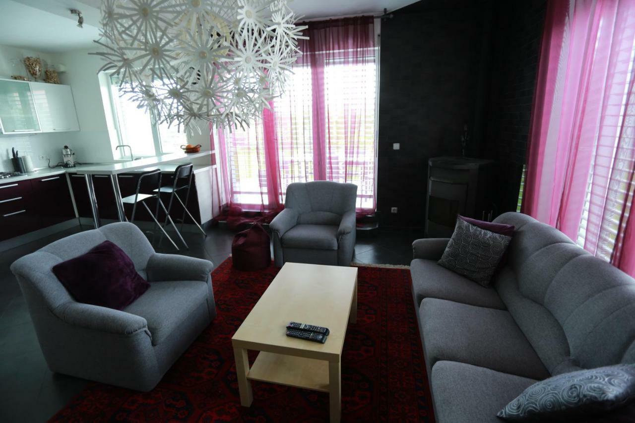Sentis Hotel Uzhhorod Exterior foto